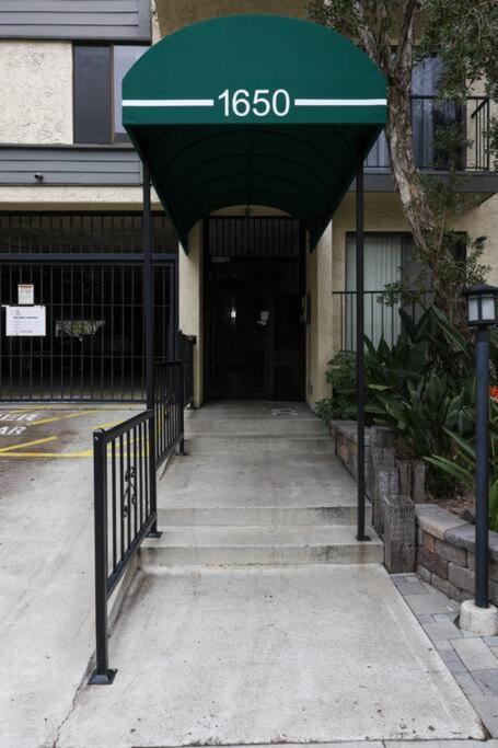 Chic Condo Steps From Petco Park San Diego Exterior foto