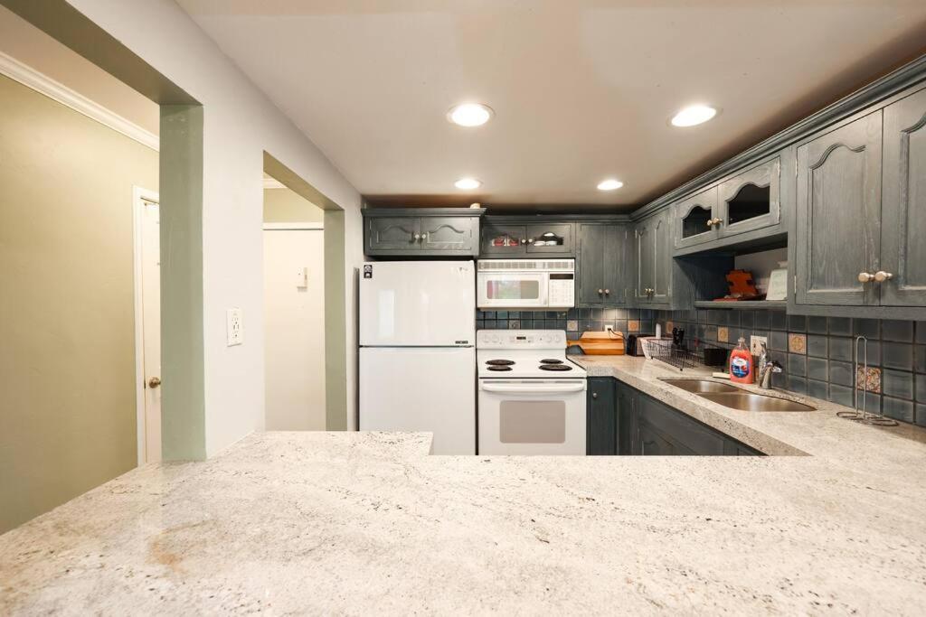 Chic Condo Steps From Petco Park San Diego Exterior foto