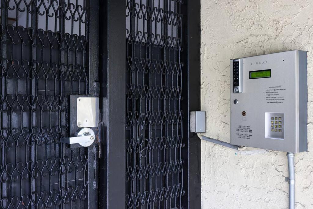 Chic Condo Steps From Petco Park San Diego Exterior foto